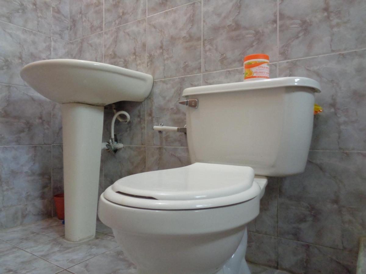 Yard Style Hotel Kingston Cameră foto